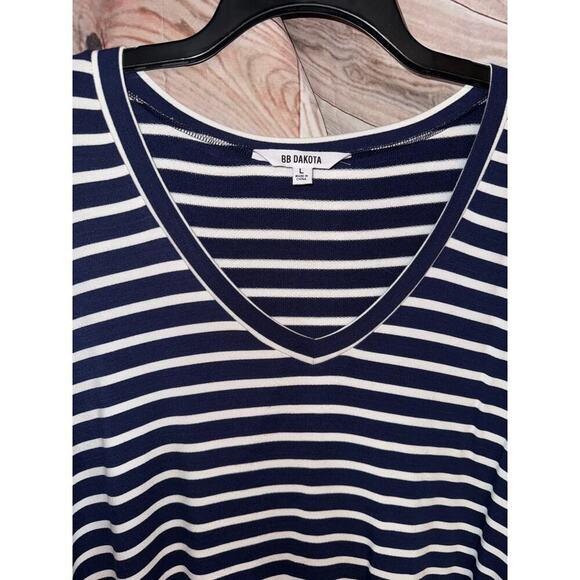 BB DAKOTA DRESS SIZE LARGE - Picture 3 of 4